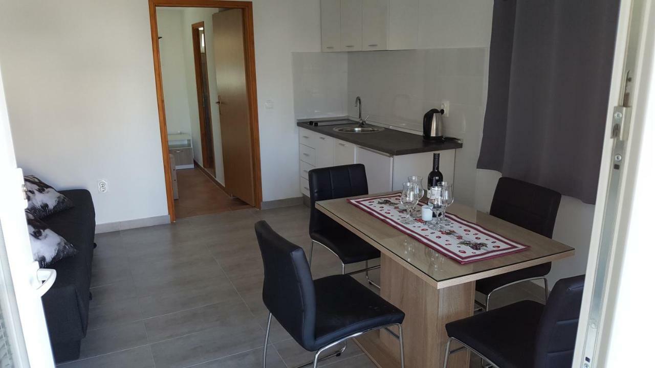 Apartament Apartman Luka Vodice Zewnętrze zdjęcie