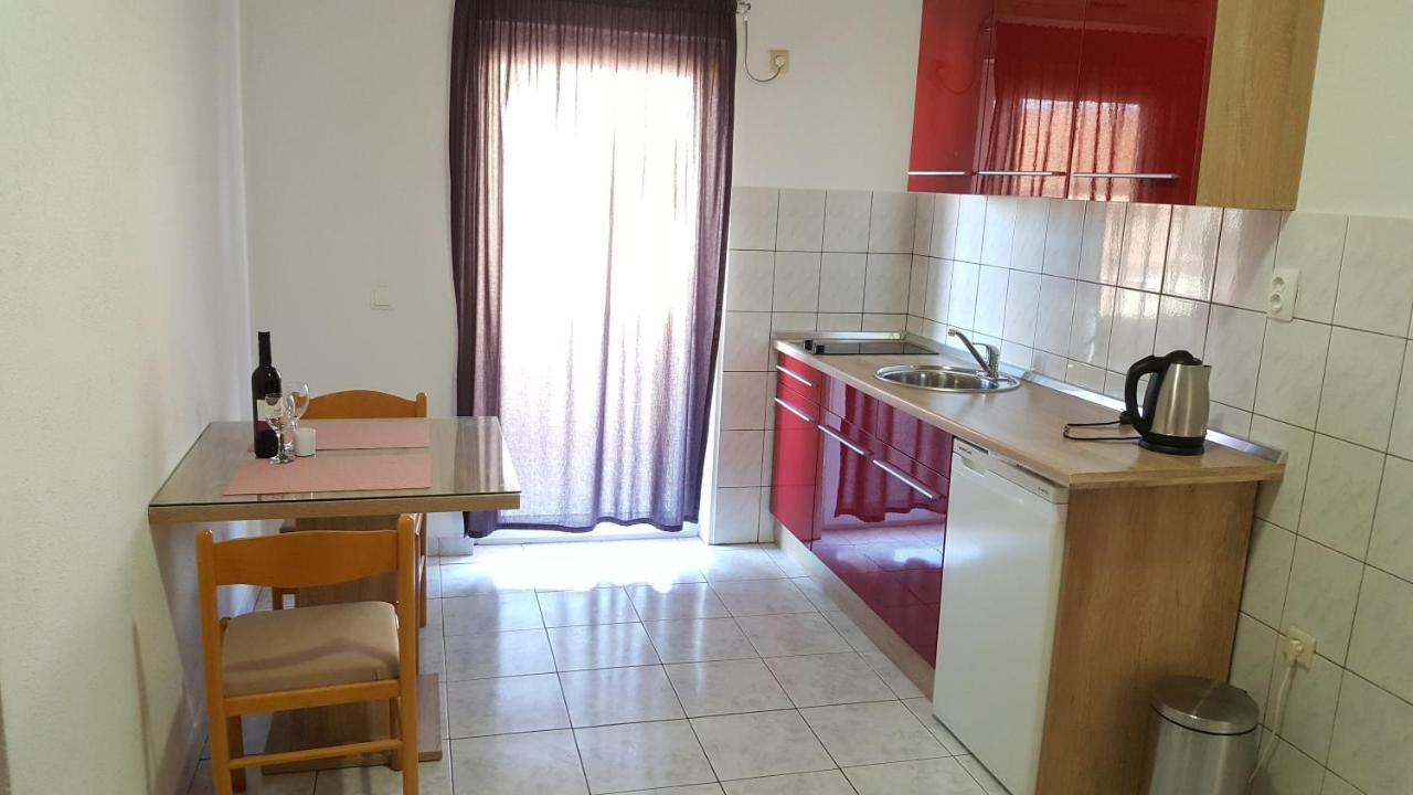 Apartament Apartman Luka Vodice Zewnętrze zdjęcie